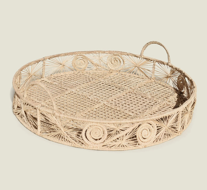 Caracoli Round Handwoven Decorative Iraca Tray