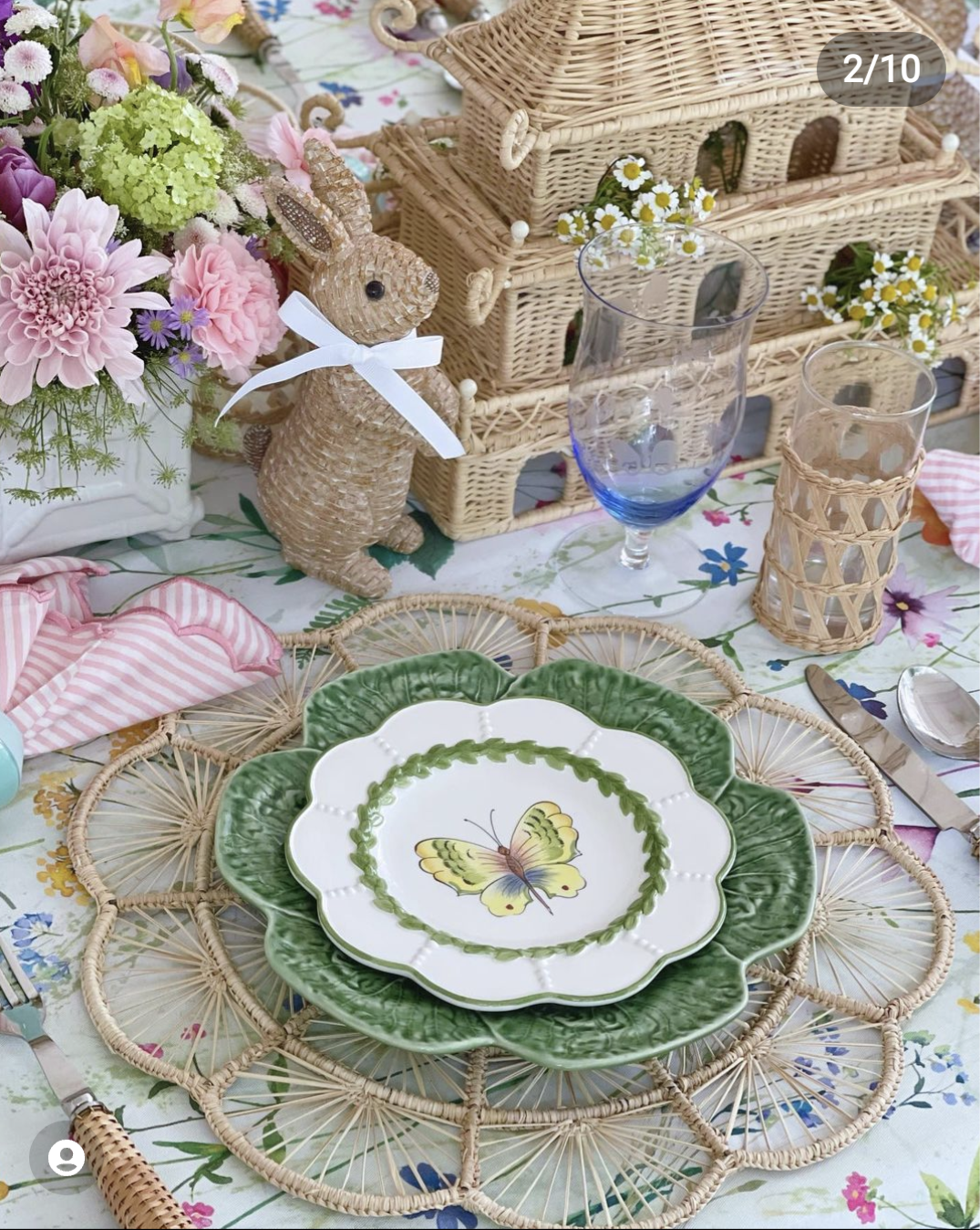 Petal Perfection Handwoven Iraca Placemat