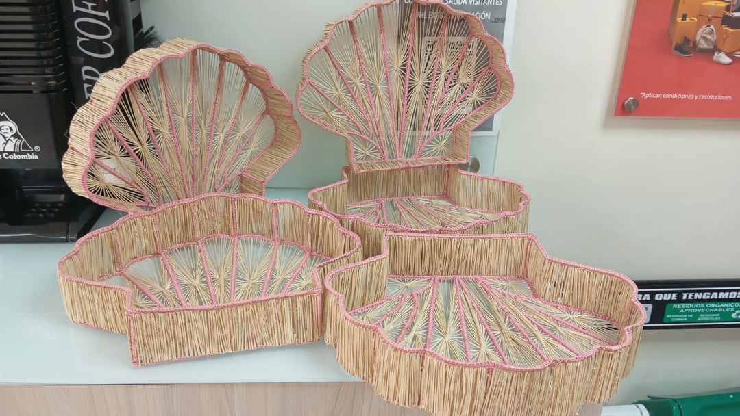 Shell Charm Handwoven Iraca Decorative Tray