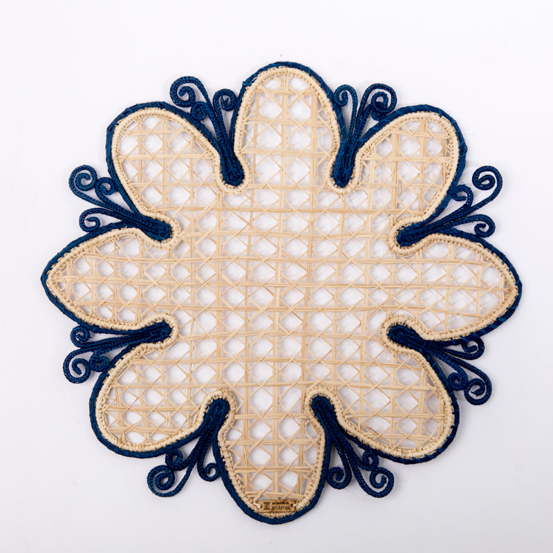 Maracuyá Handwoven Round Iraca Palm Placemat