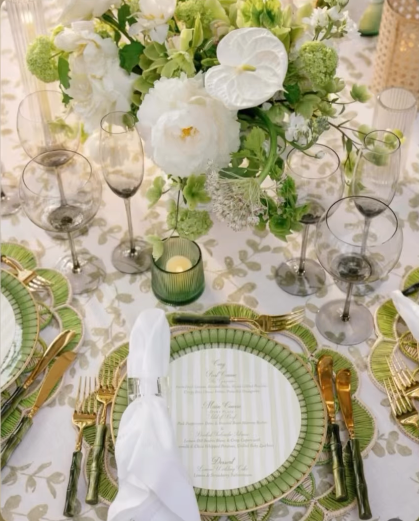 Silvester Handwoven Scalloped Iraca palm Placemat