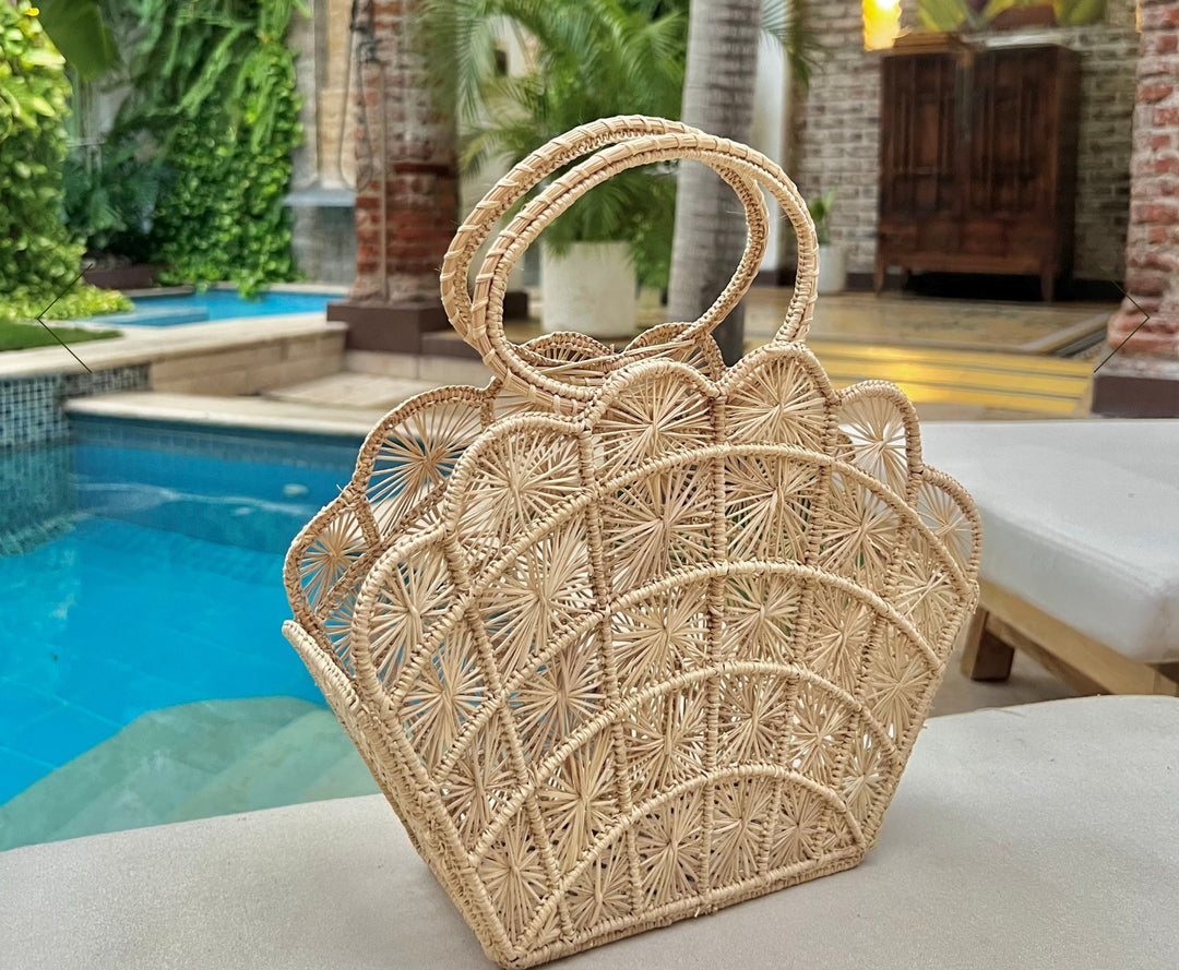 Shell Woven Purse