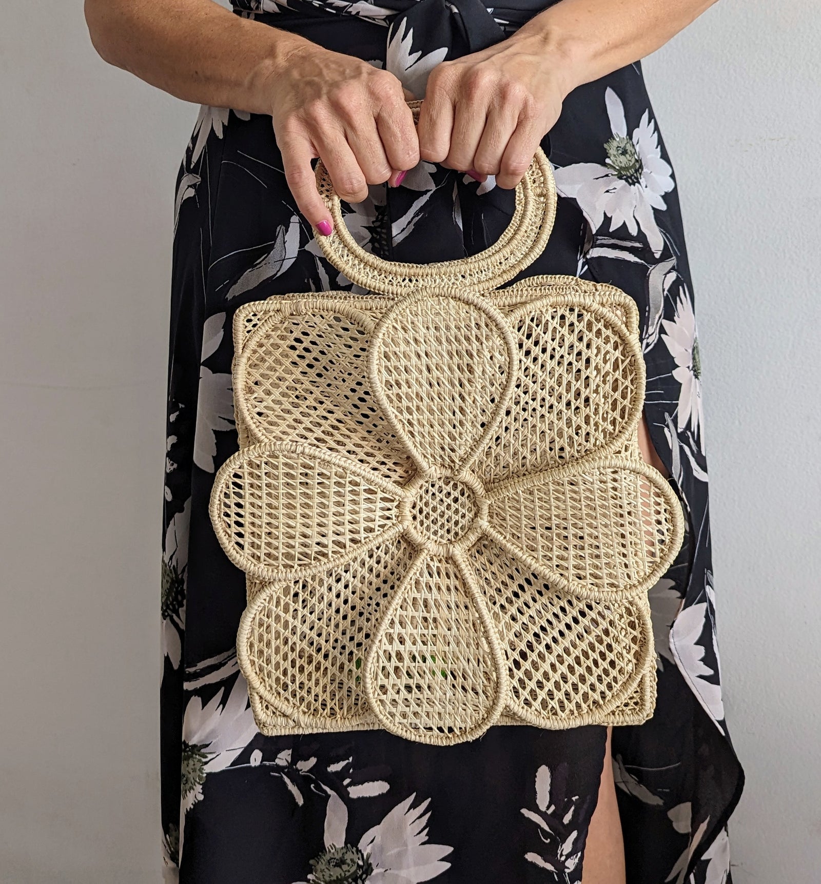Handwoven Daisy Blooms Purse MacondoForever