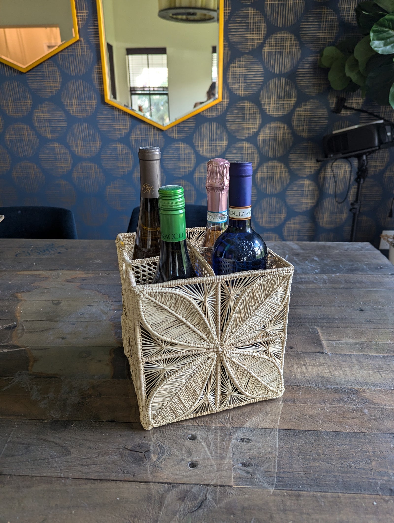 Handwoven Iraca Palm 4-Bottle Wine Caddy with Removable Divider